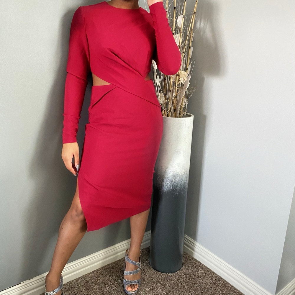 Finders Keepers CutOut Midi Dress Raspberry